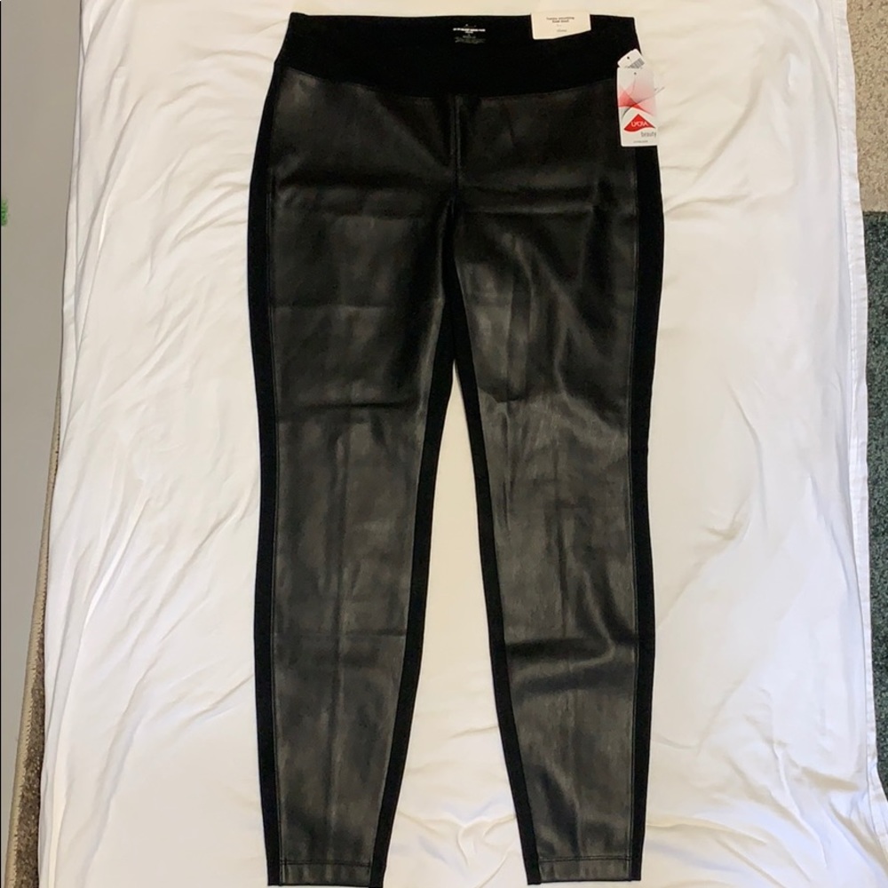 Tummy-Smoothing Faux Leather Ponte Leggings